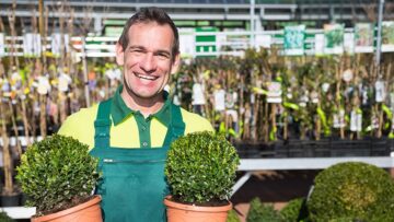 Job: Fulltime (+50 hours per week) Landscapers